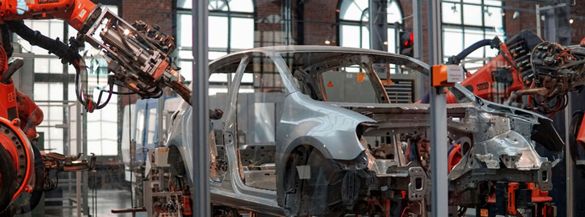 正在生产的汽车